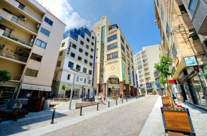 Modern 2 Bedroom Maisonette In Central Sliema Extérieur photo