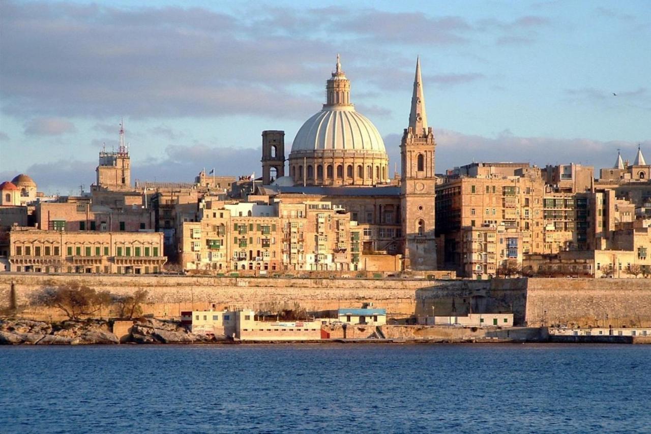 Modern 2 Bedroom Maisonette In Central Sliema Extérieur photo
